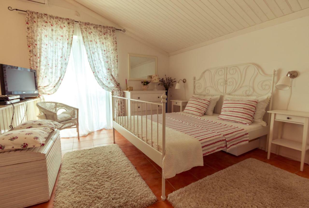 Villa O'Zrna Klis Bagian luar foto