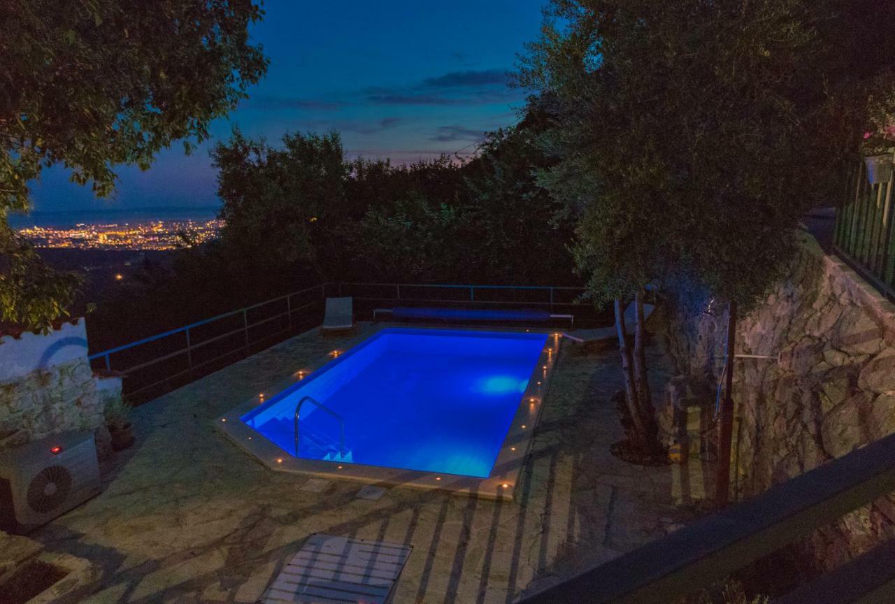 Villa O'Zrna Klis Bagian luar foto